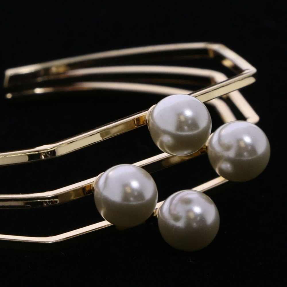 Lydell Gold and Pearl Bracelet